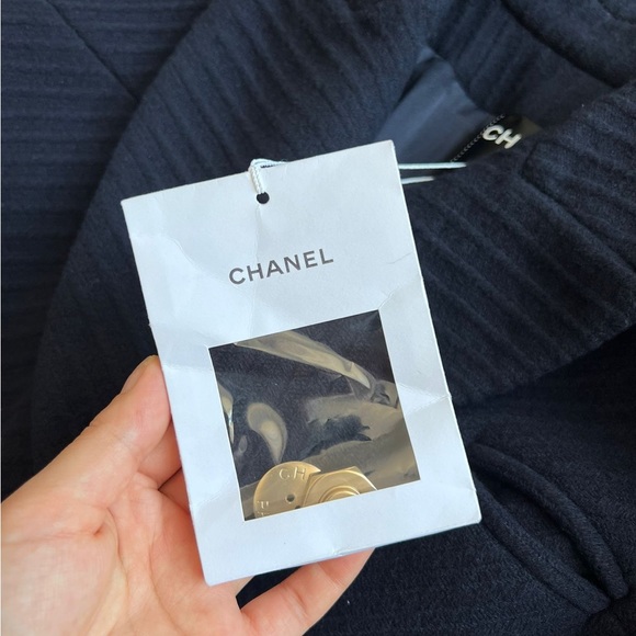 Chanel Wool Navy coat - Picture 4 of 15